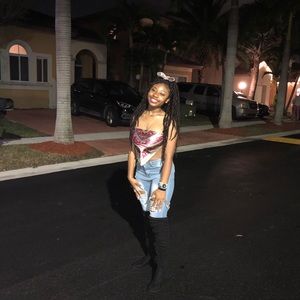 Meet your Posher, Tanaytha